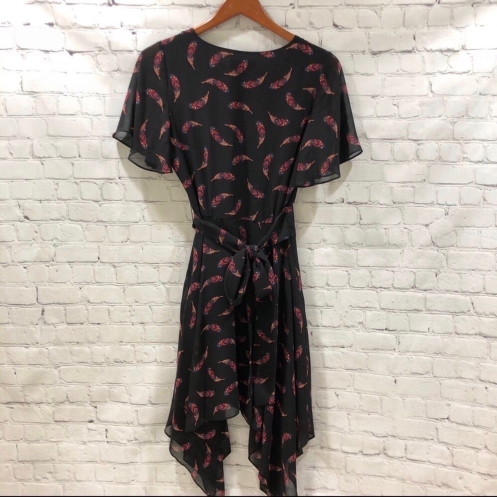 Sam Edelman Handkerchief Dress Boho Feather Print Size 4 Black - Picture 4 of 8